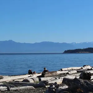 Esquimalt Lagoon Life Apartment Victoria